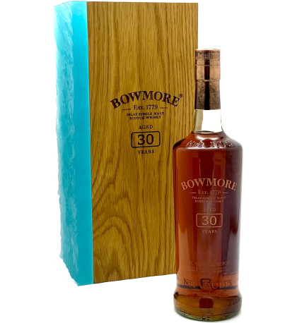Bowmore 30 Year Old Single Malt Bowmore 30 Year Old Single Malt